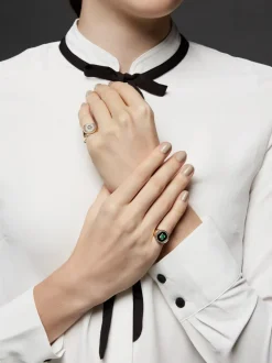 Aebi Enchantress Signet Ring