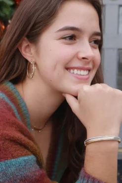 Feelings Hoops with Stationary Diamonds