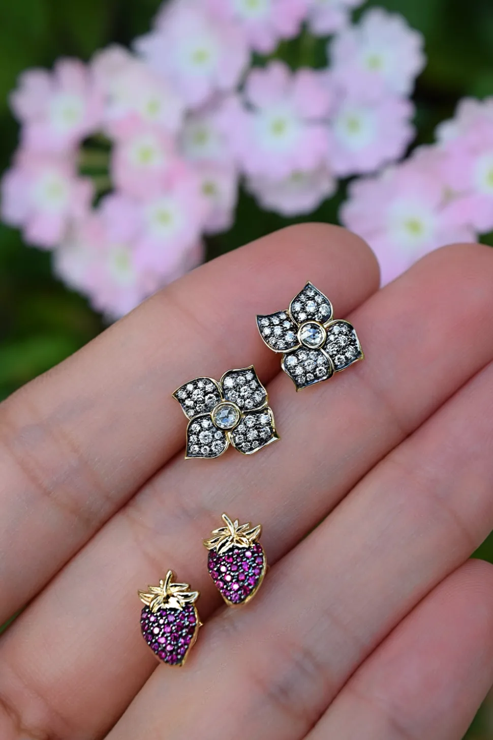 Hail Storm Piccolo Fiore Studs in Black Rhodium
