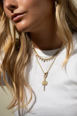 Hanging Envoy Curb Necklace