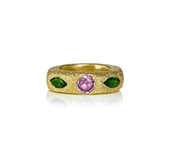 Queenie VI Ring